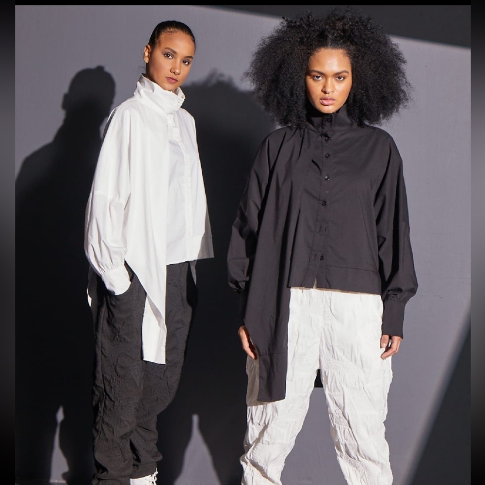 100% cotton oversize blouse 
Unique design from Europe